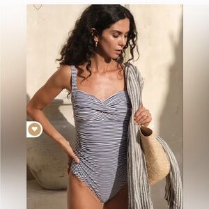 NWOT Nip Tuck Swim Sorrento Stripe Joanne One Piece Swimsuit Size 6